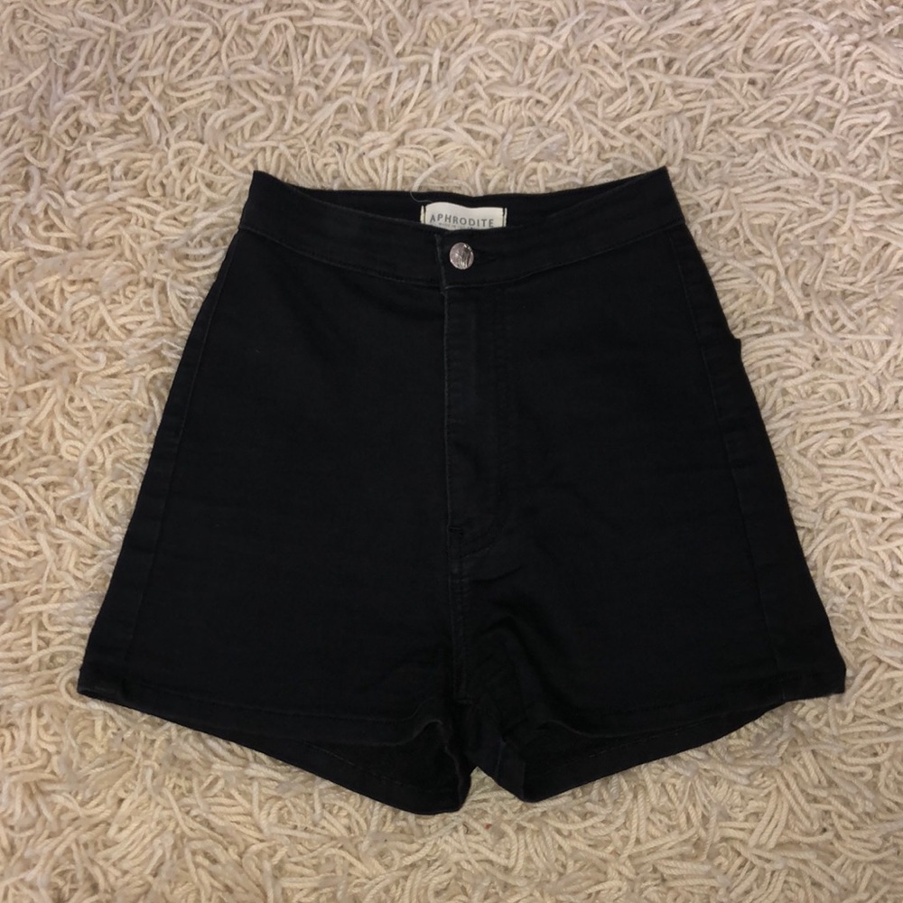Ultra high waist black shorts
